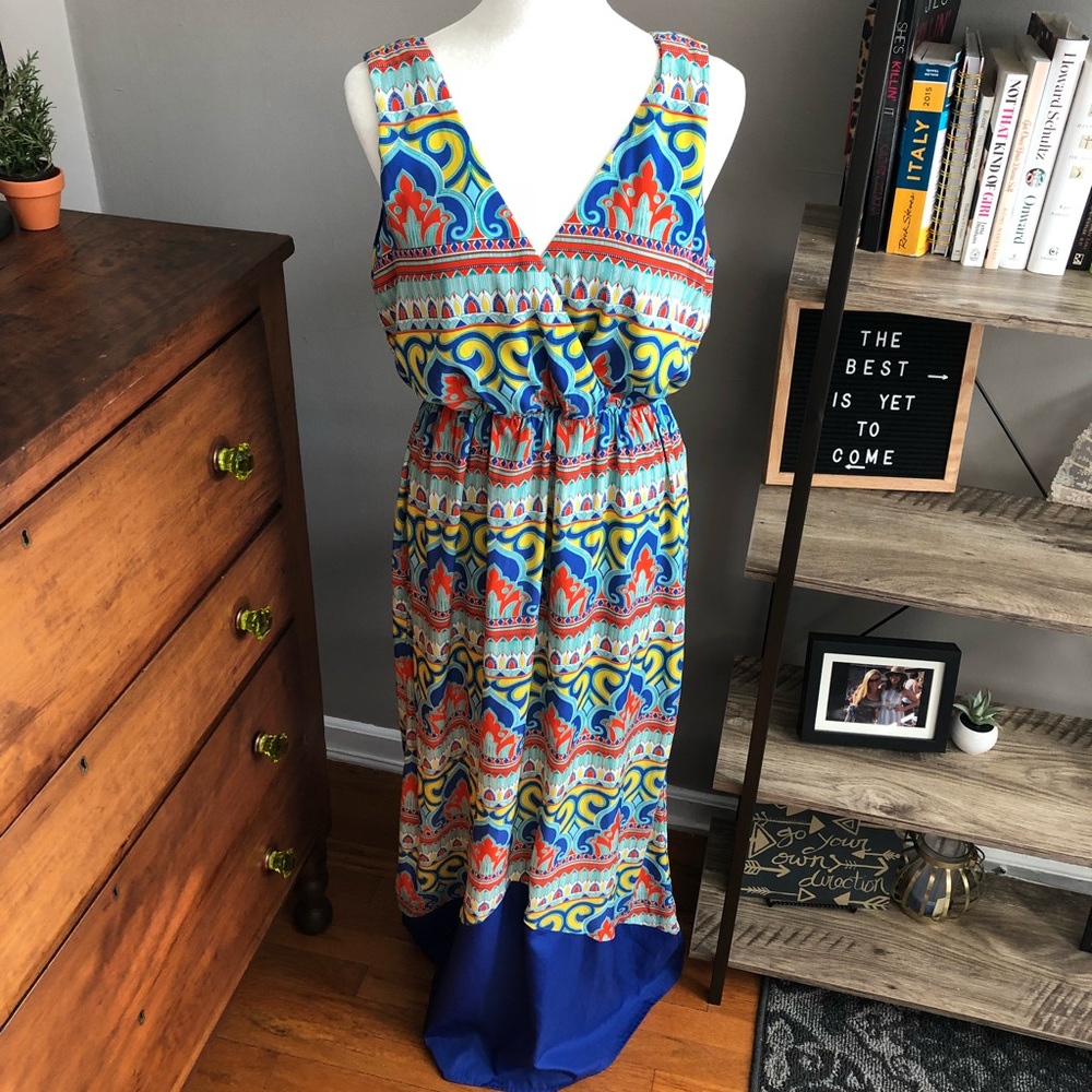 SALE! $13! V-Neck Maxi Dress